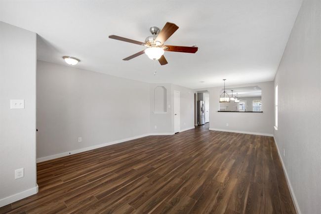 15319 Sableton Crest Ln, House other with 3 bedrooms, 2 bathrooms and 2 parking in Cypress TX | Image 5