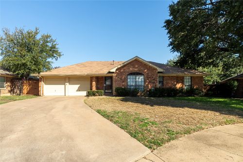 2617 Nantucket Ct, Bedford, TX, 76022-7720 | Card Image