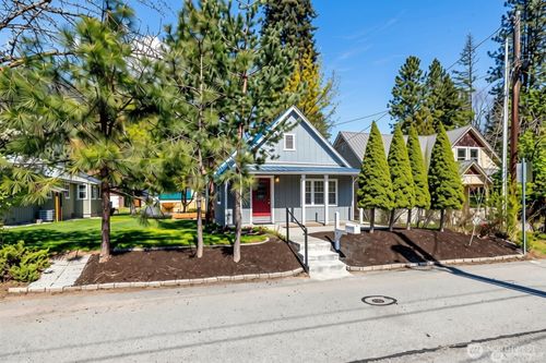 132 Whitman St, Leavenworth, WA, 98826-1248 | Card Image