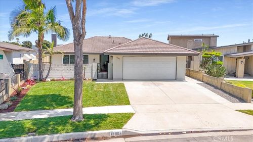 13864 Elgers St, Cerritos, CA, 90703-9025 | Card Image