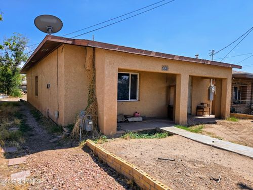 642 Pinon St, Las Cruces, NM, 88001-2203 | Card Image