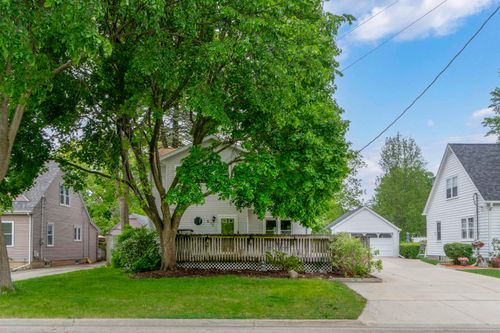 815 Fletcher Ave, Waterloo, IA, 50701-3041 | Card Image