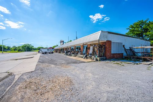 21 Sam Noble, Ardmore, OK, 73401 | Card Image