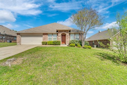 305 Woodridge Dr, Oak Point, TX, 75068-6155 | Card Image