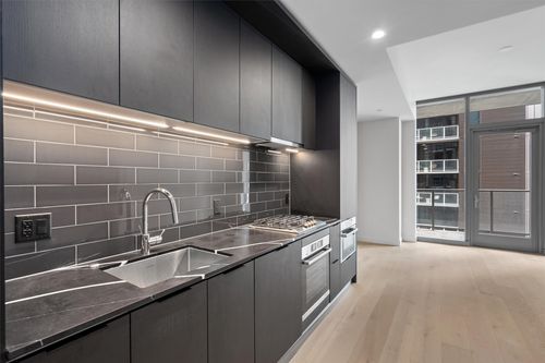 2306-44 East Ave, Austin, TX, 78701-4384 | Card Image