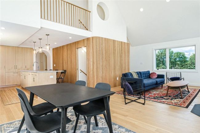 Great Room | Image 17