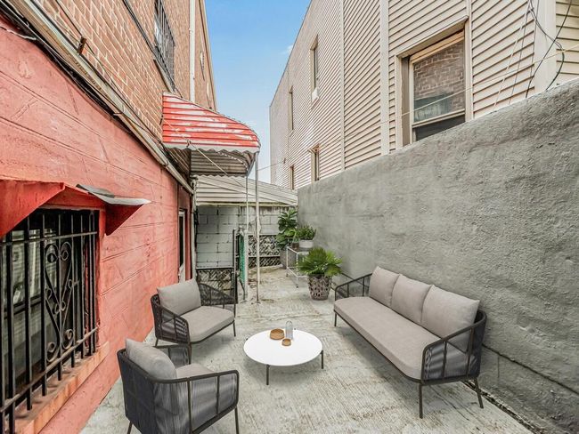 1009 Havemeyer Ave, Home with 6 bedrooms, 3 bathrooms and 3 parking in Bronx NY | Image 24