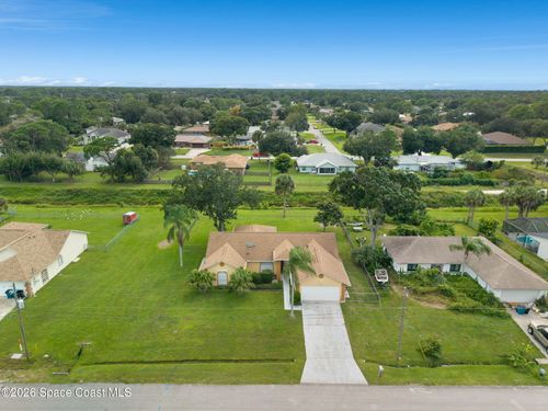 370 Carol Dr Ne, Palm Bay, FL, 32907-1257 | Card Image