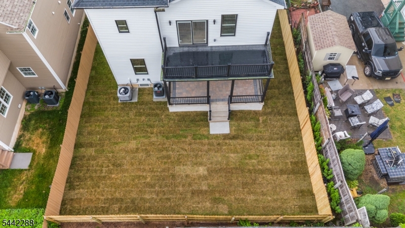 Residential in Woodbridge Twp. 5