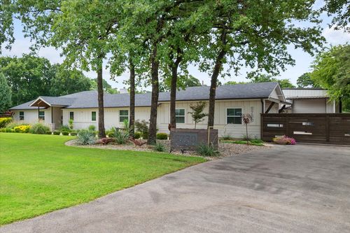 5730 Woodvine Ct, Fort Worth, TX, 76140-9532 | Card Image