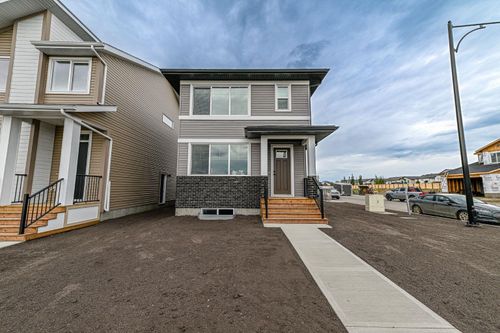 8729 Copperwood Road, Home with 3 bedrooms, 2 bathrooms and 2 parking in Grande Prairie AB | Card Image