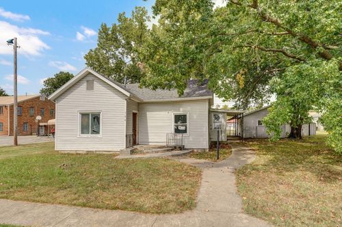 104 W 5th St, Lockwood, MO, 65682-8100 | Card Image
