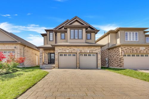 2087 Cherrywood Trail, London, ON, N6H0C8 | Card Image