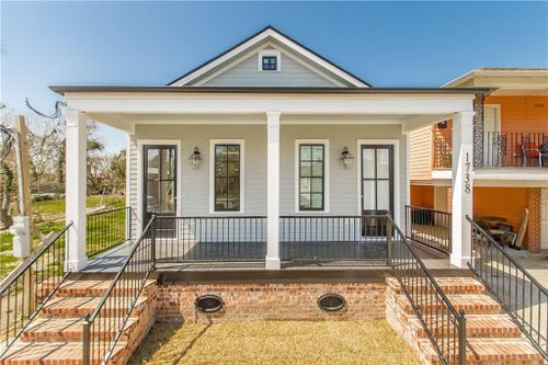 1736 38 Louisa Street, New Orleans, LA, 70117 | Card Image