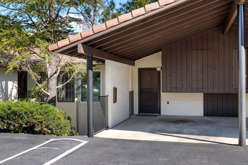 apt-3-946 Miramonte Dr, SANTA BARBARA, CA, 93109-1317 | Card Image