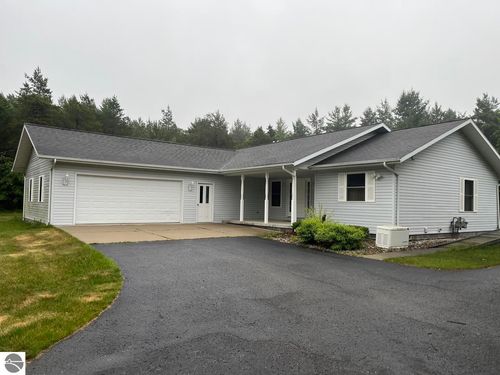 1220 E Douglas Drive, Roscommon, MI, 48653 | Card Image