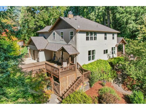 7490 Sw Schroeder Way, Wilsonville, OR, 97070-9574 | Card Image
