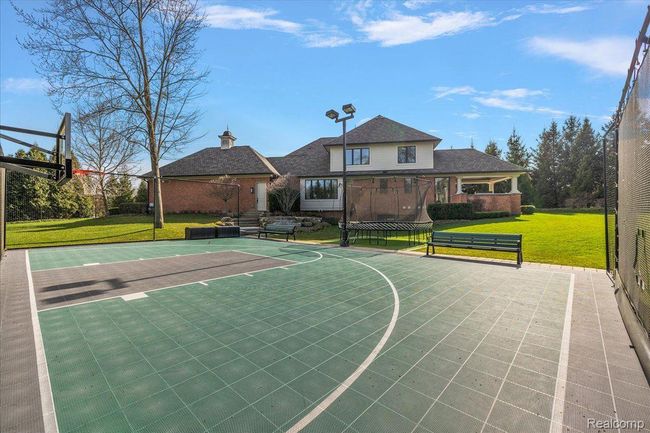 2779 Turtle Lake Dr, House other with 4 bedrooms, 7 bathrooms and null parking in Bloomfield Hills MI | Image 83