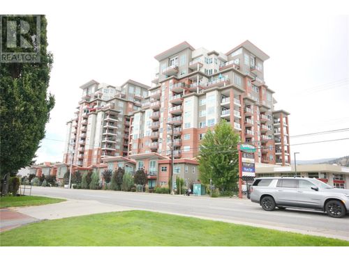 806-3388 Skaha Lake Rd, Penticton, BC, V2A6G4 | Card Image