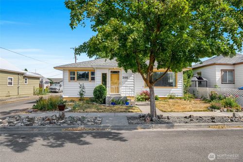 306 W 4th Ave, Odessa, WA, 99159-5106 | Card Image