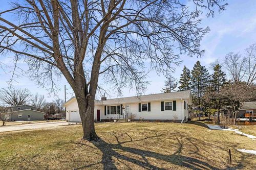 1109 Morningside Court, Marinette, WI, 54143 | Card Image