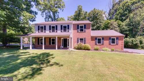 823 Countryside Dr, WEST CHESTER, PA, 19380-3950 | Card Image
