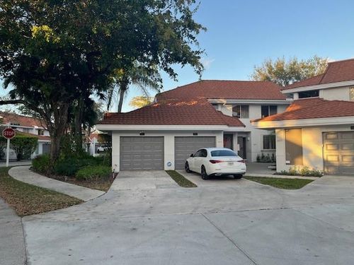 992 Nw 93rd Ave, Plantation, FL, 33324-6151 | Card Image