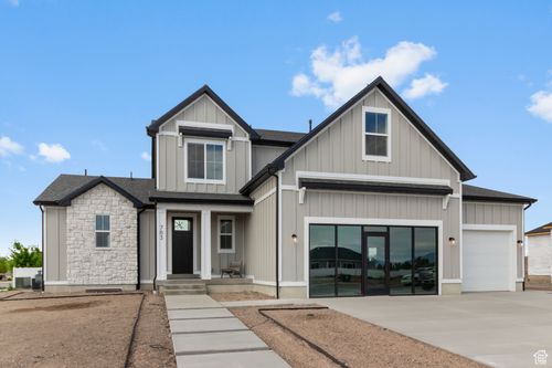 112-2452 W 2950 N, Farr West, UT, 84404-2009 | Card Image