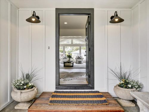 9 Saint Lucia Pl, Tiburon, CA, 94920-1027 | Card Image