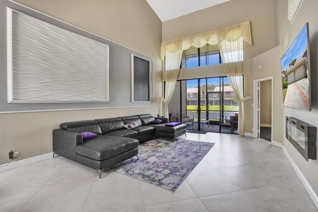 D - 5465 Monterey D Circle, Condo with 3 bedrooms, 3 bathrooms and null parking in Delray Beach FL | Image 11