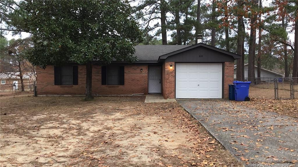 Opal Ct, Fayetteville, NC 28311