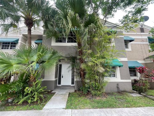 12370 Sw 52nd Pl, Cooper City, FL, 33330-4286 | Card Image
