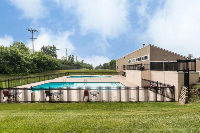 2503 Meade Ct, Condo with 2 bedrooms, 3 bathrooms and null parking in Ann Arbor MI | Image 49