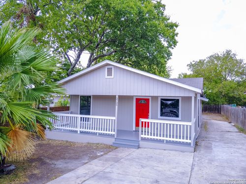 3735 Commercial Ave, San Antonio, TX, 78221-3118 | Card Image