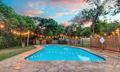 346 Shannon Lee St, San Antonio, TX, 78216-7435 | Card Image
