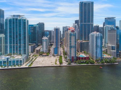 apt-1907-1200 Brickell Bay Dr, Miami, FL, 33131-3261 | Card Image