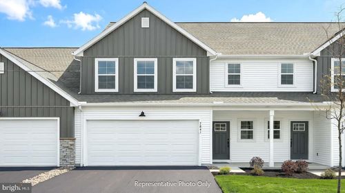 7831 Oak Brook Dr, HARRISBURG, PA, 17112-9651 | Card Image