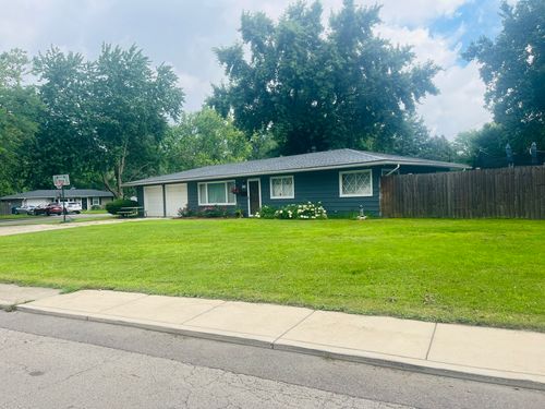 36 Circle Dr E, Montgomery, IL, 60538-2340 | Card Image