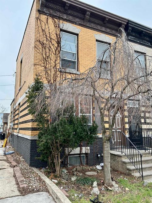 1301 86th St, North Bergen, NJ, 07047 | Card Image