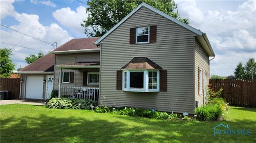 403 W Chestnut St, Wauseon, OH, 43567-1333 | Card Image