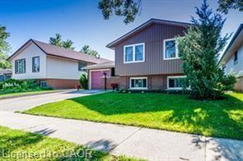 7 Sanderson Dr, Guelph, ON, N1H6T7 | Card Image