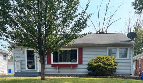 2315 W Hunt St, Decatur, IL, 62526-3354 | Card Image