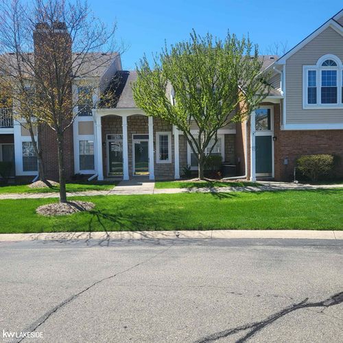 56429 Scotland Blvd, Shelby Township, MI, 48316-5042 | Card Image