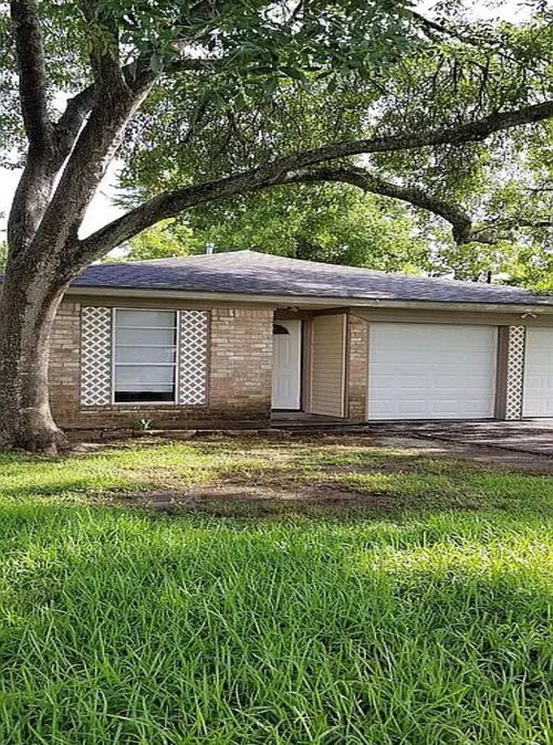 4605 37th St, Dickinson, TX, 77539-5731 | Card Image