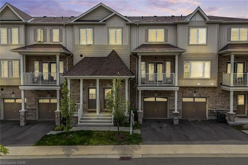 15 Dewberry Dr, Kitchener, ON, N2B0A9 | Card Image