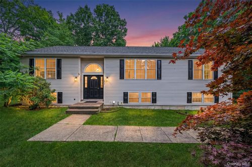 274 Echo Rd, Bloomingburg, NY, 12721-5306 | Card Image