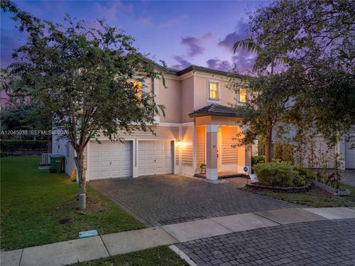 285 Ne 32nd Ter, Homestead, FL, 33033-7124 | Card Image