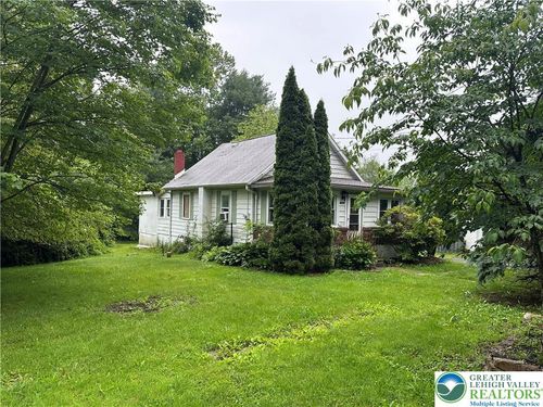 3538 Mountain Rd, Slatington, PA, 18080-3552 | Card Image