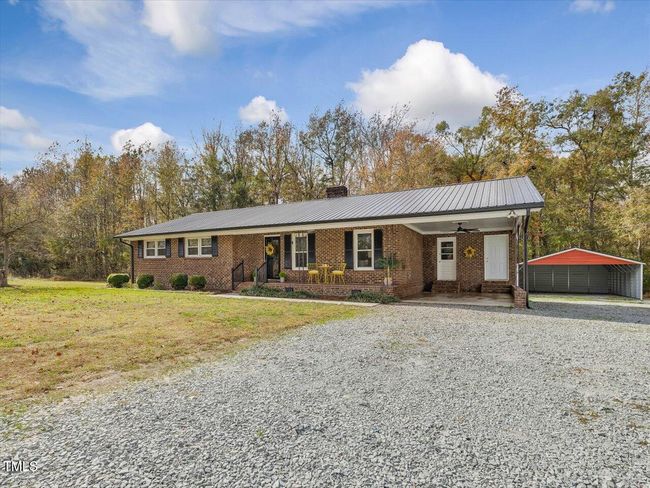 03-Front Exterior | Image 6
