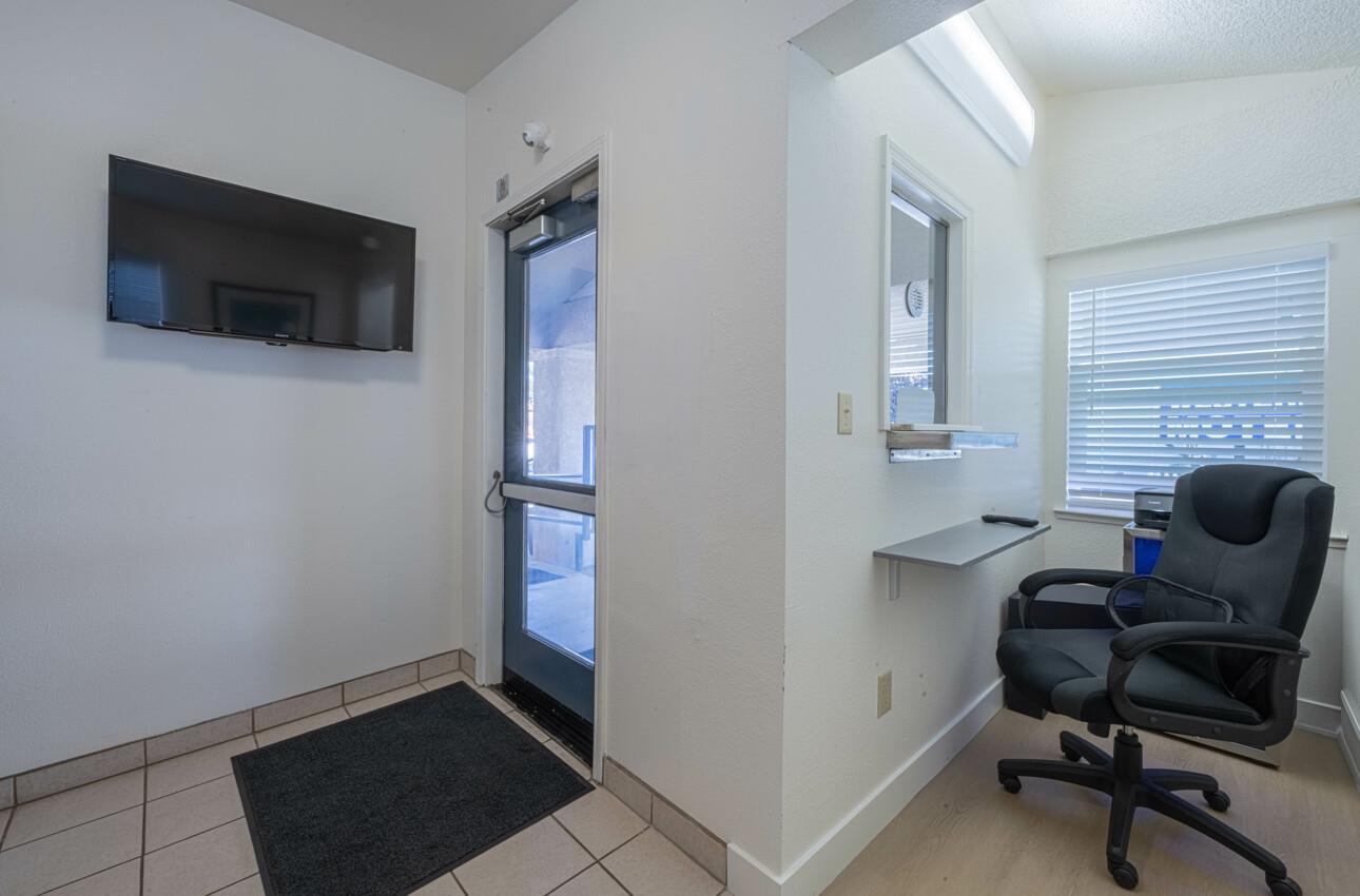 Commercial Sale in Salinas 4